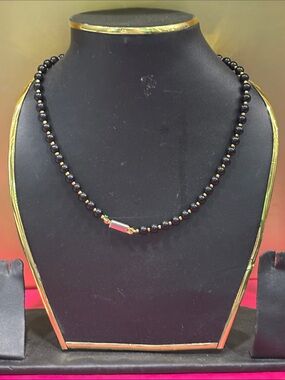 Elegant Black Beaded Women's Necklace - Minimalist Design